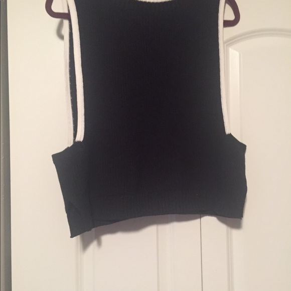 Banana Republic sweater vest - Picture 2 of 3